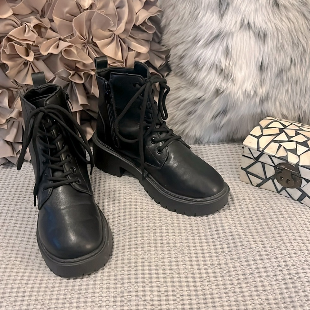 Black Faux Leather Combat Moto Boots New Without Tags Sz 39(8)